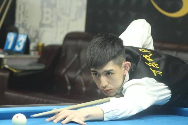 吉莫夫签约 吉莫夫签约